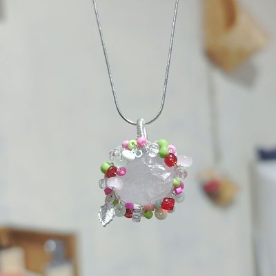 Handmade Raw Rose Quartz Wire-Wrapped Candy Pendant Necklace - Dopamine Jewelry Delight, Exquisite Kawaii Keepsake for Celebrations